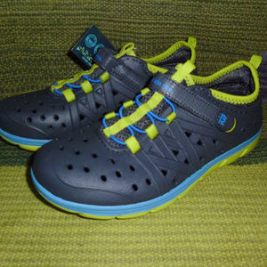 Boys water shoes Stride Rite Phibian kids sz 1